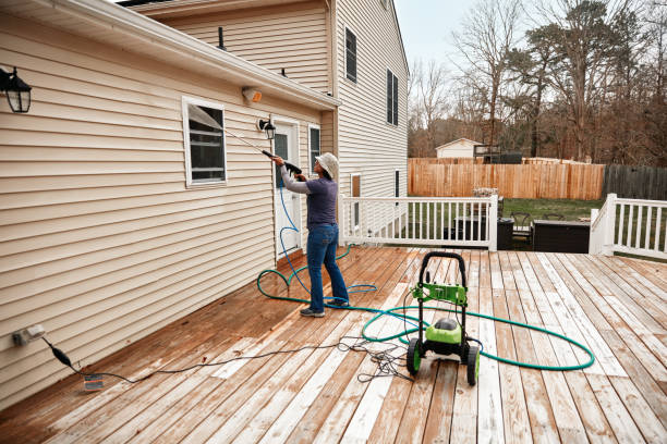 Best Commercial Building Pressure Washing  in Waunakee, WI