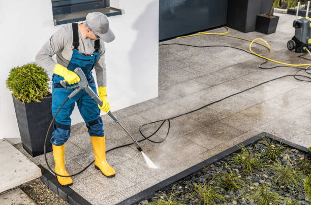 Best Deck Pressure Washing  in Waunakee, WI